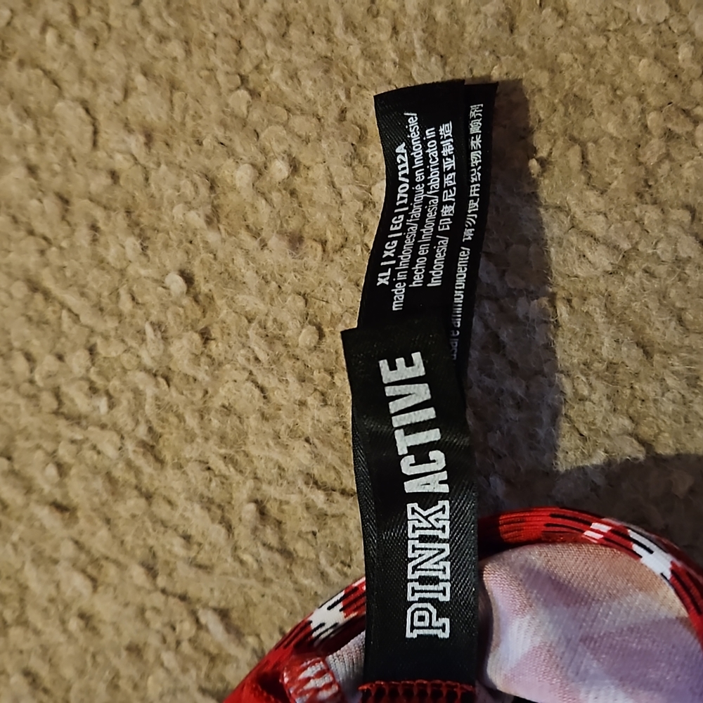 2 Victoria Secret Bras - Picture 3 of 4